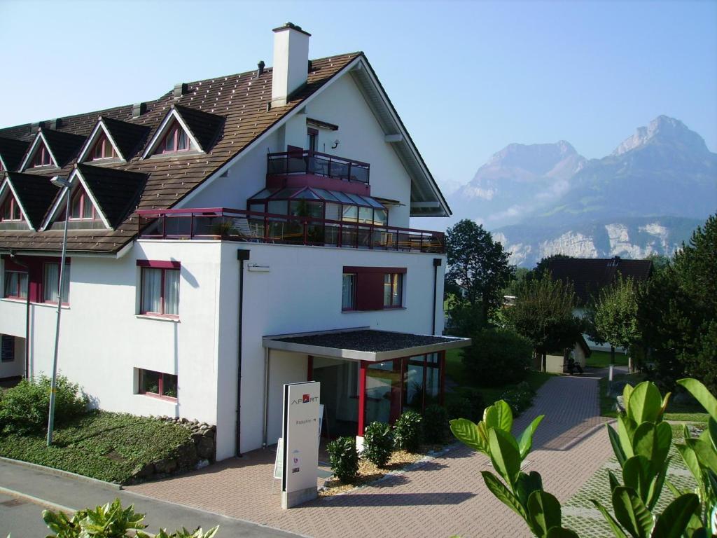 Apart Holidays Aparthotel Morschach Buitenkant foto